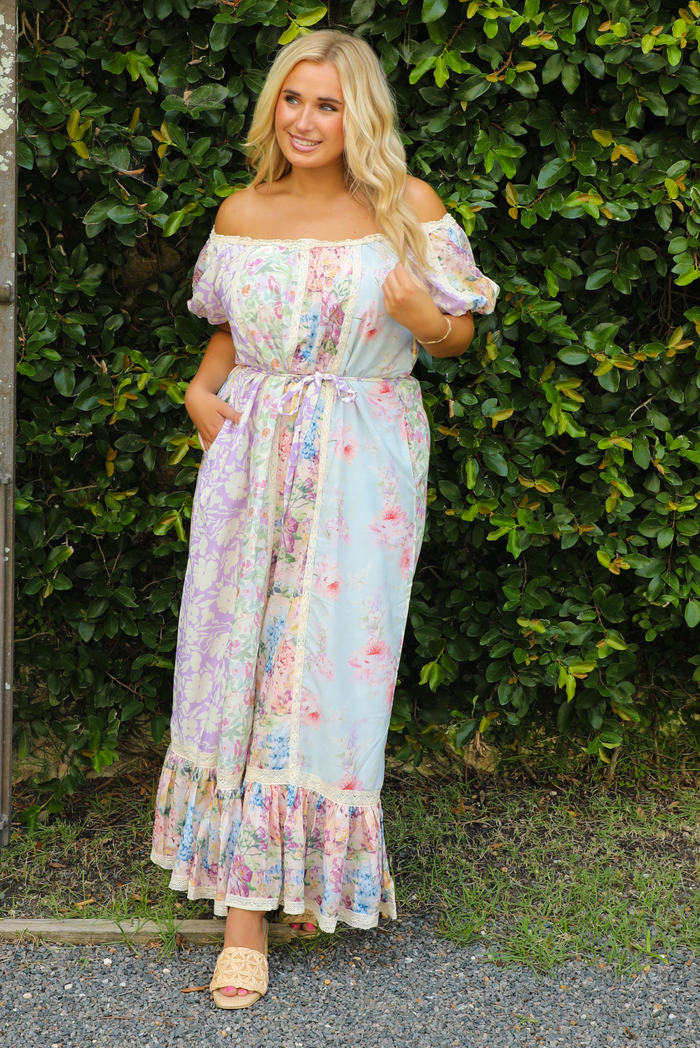 Floral Daydream Maxi Dress: Multi/Floral