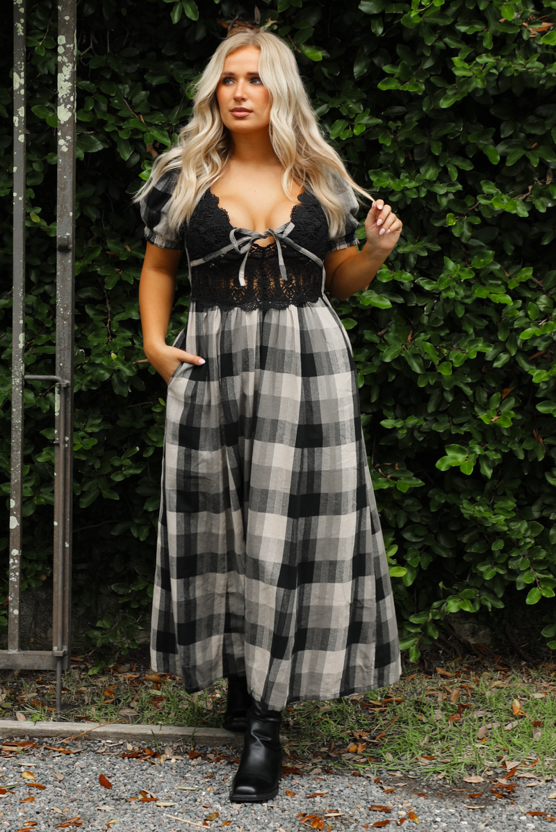 Dawn Maxi Dress: Black/Off-White Plaid