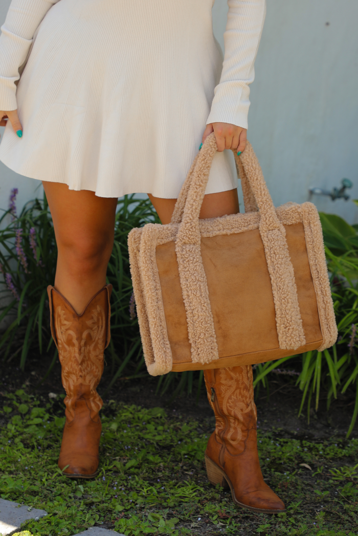 Feeling The Fun Bag: Caramel/Sand