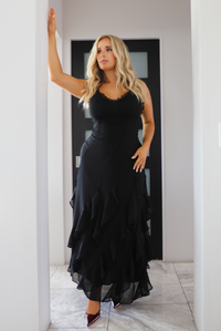 Evening Pour Maxi Dress: Black