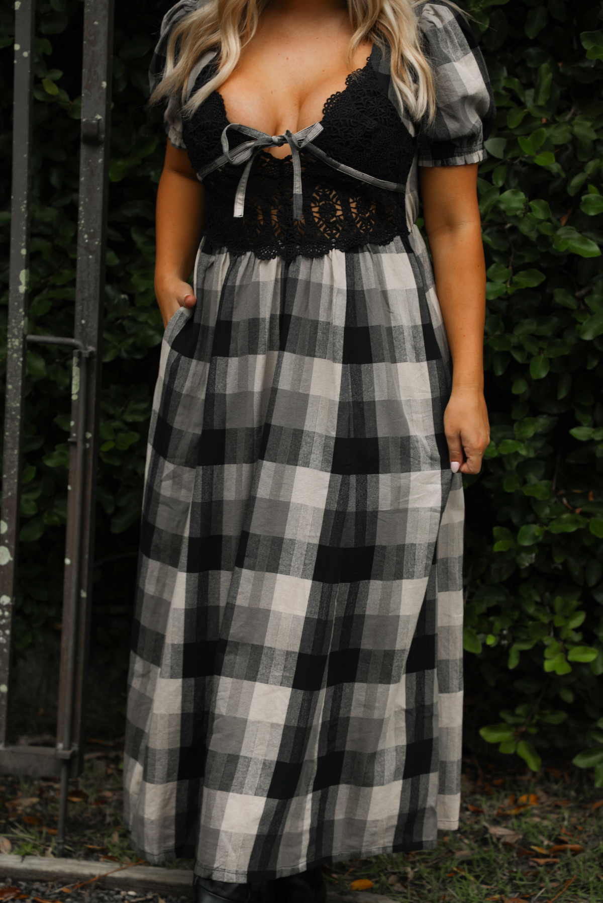 Dawn Maxi Dress: Black/Off-White Plaid