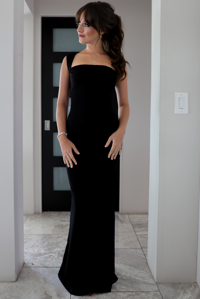 Gala Ready Maxi Dress: Black
