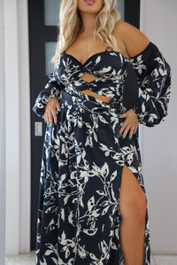 Be Our Guest Maxi Dress: Black/White