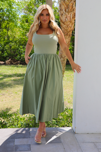 Simple Decorum Maxi Dress: Sage