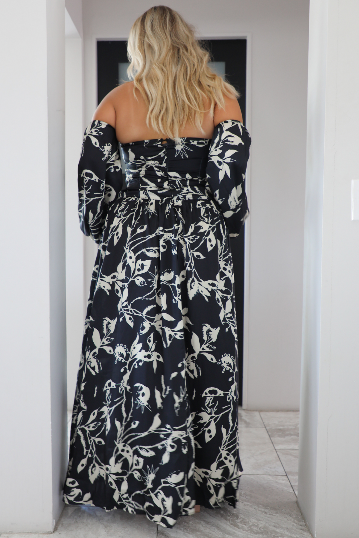 Be Our Guest Maxi Dress: Black/White