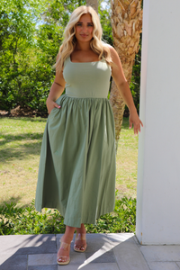Simple Decorum Maxi Dress: Sage
