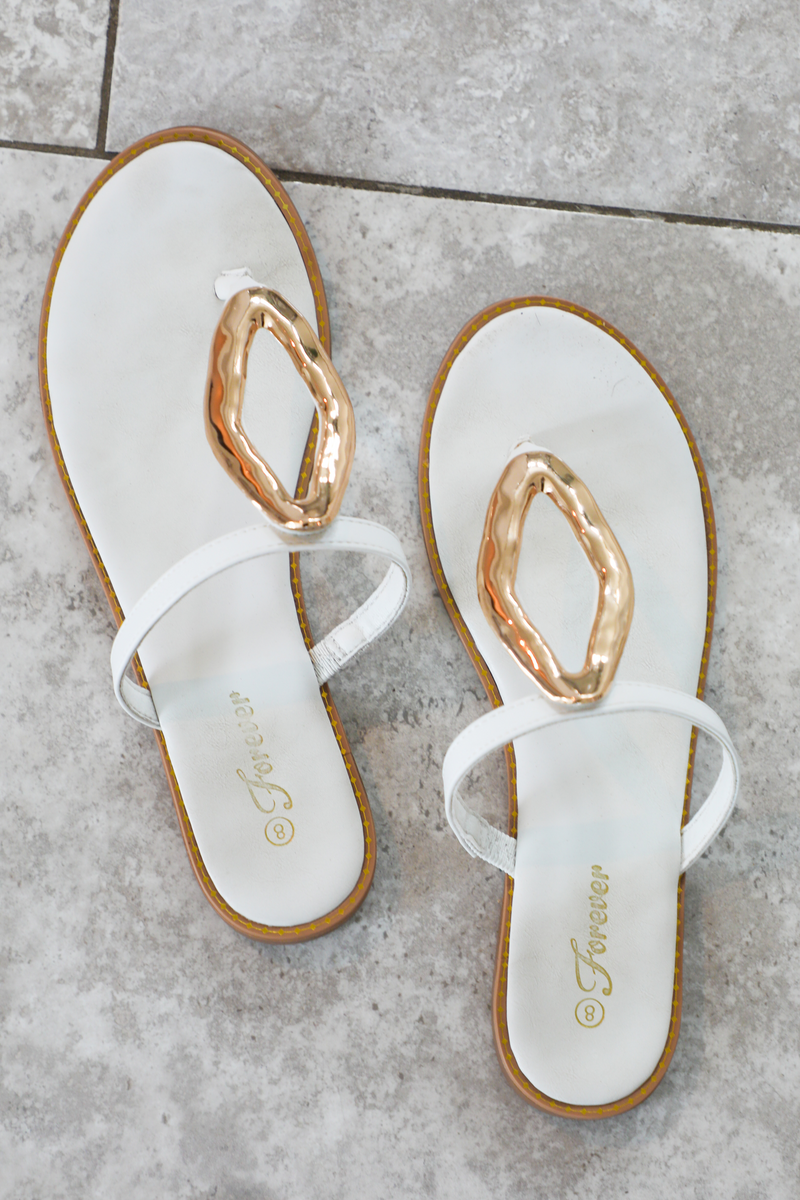 Beach Walk Sandals: White/Gold