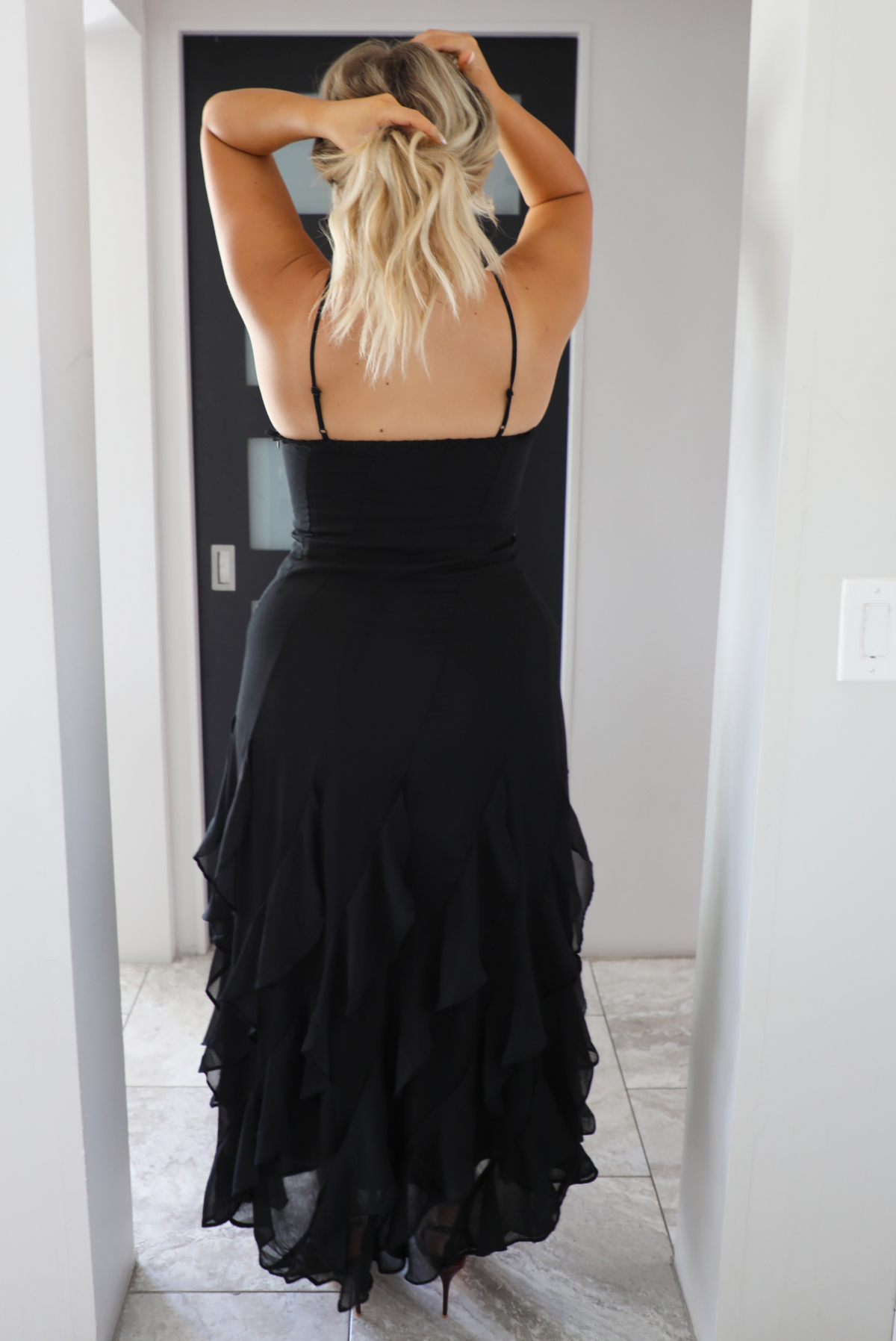 Evening Pour Maxi Dress: Black