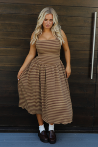 Walking Along Midi Dress: Tan/Brown