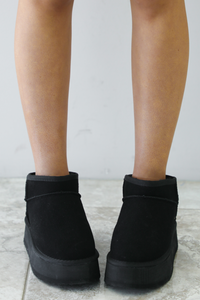 Scorpio Boots: Black