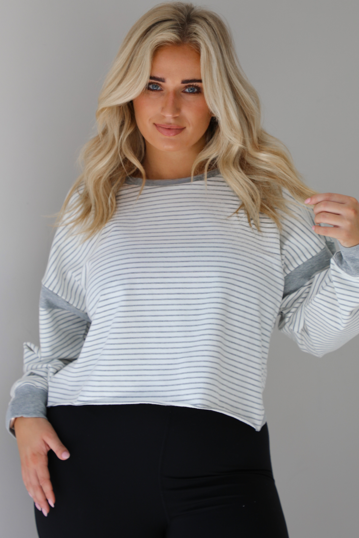 In The Details Sweater: Grey/White