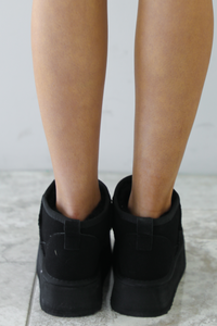 Scorpio Boots: Black