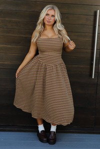 Walking Along Midi Dress: Tan/Brown