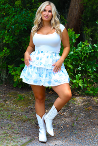 Floral Daydream Skirt: White/Blue Floral