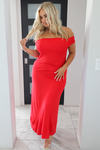 Holiday In The Sun Maxi Dress: Red