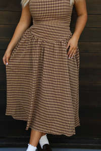 Walking Along Midi Dress: Tan/Brown