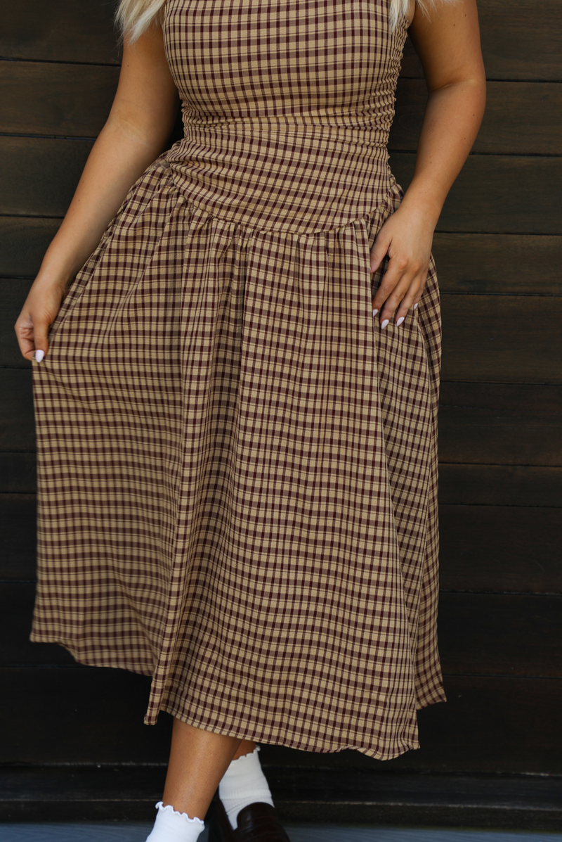 Walking Along Midi Dress: Tan/Brown
