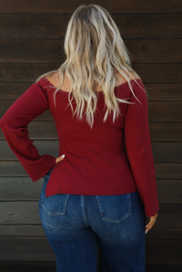 Hazel Knit Top: Maroon