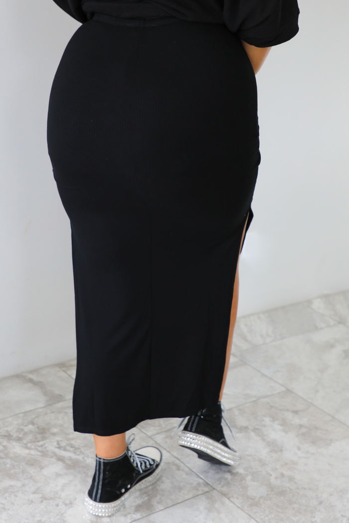 Simple Maxi Skirt: Black