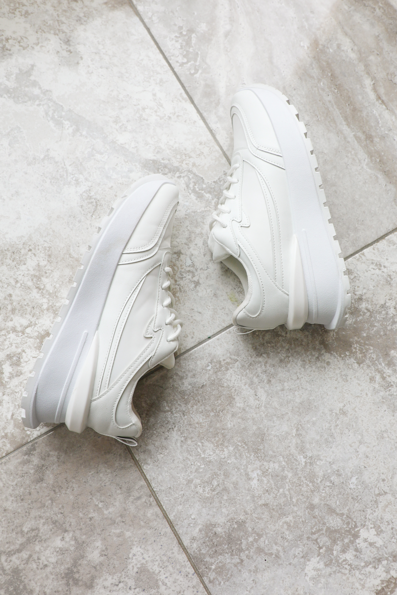 Far Back Sneakers: White