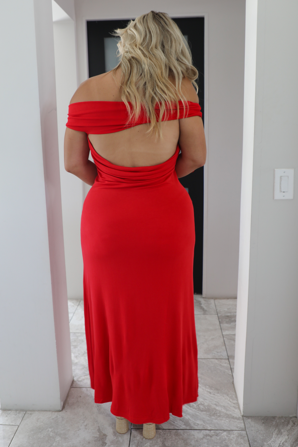 Holiday In The Sun Maxi Dress: Red