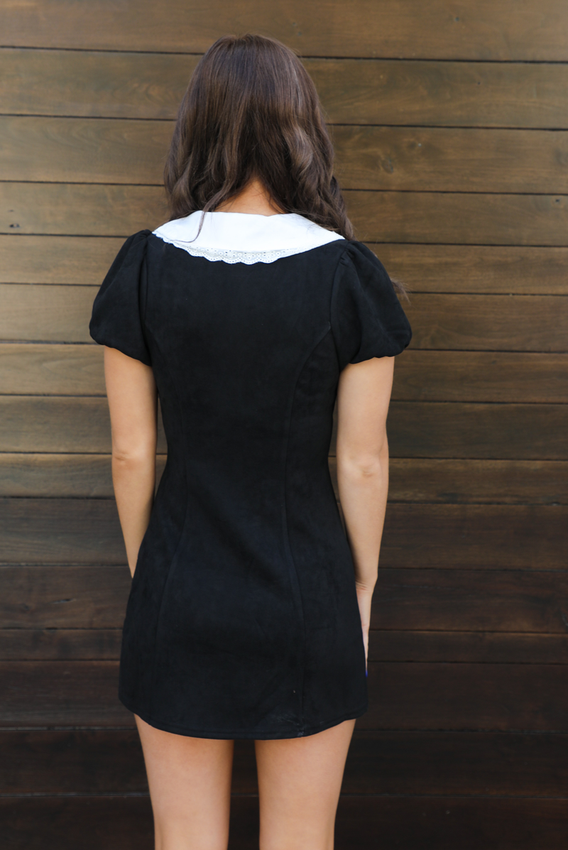 Walking Downtown Dress: Black/White
