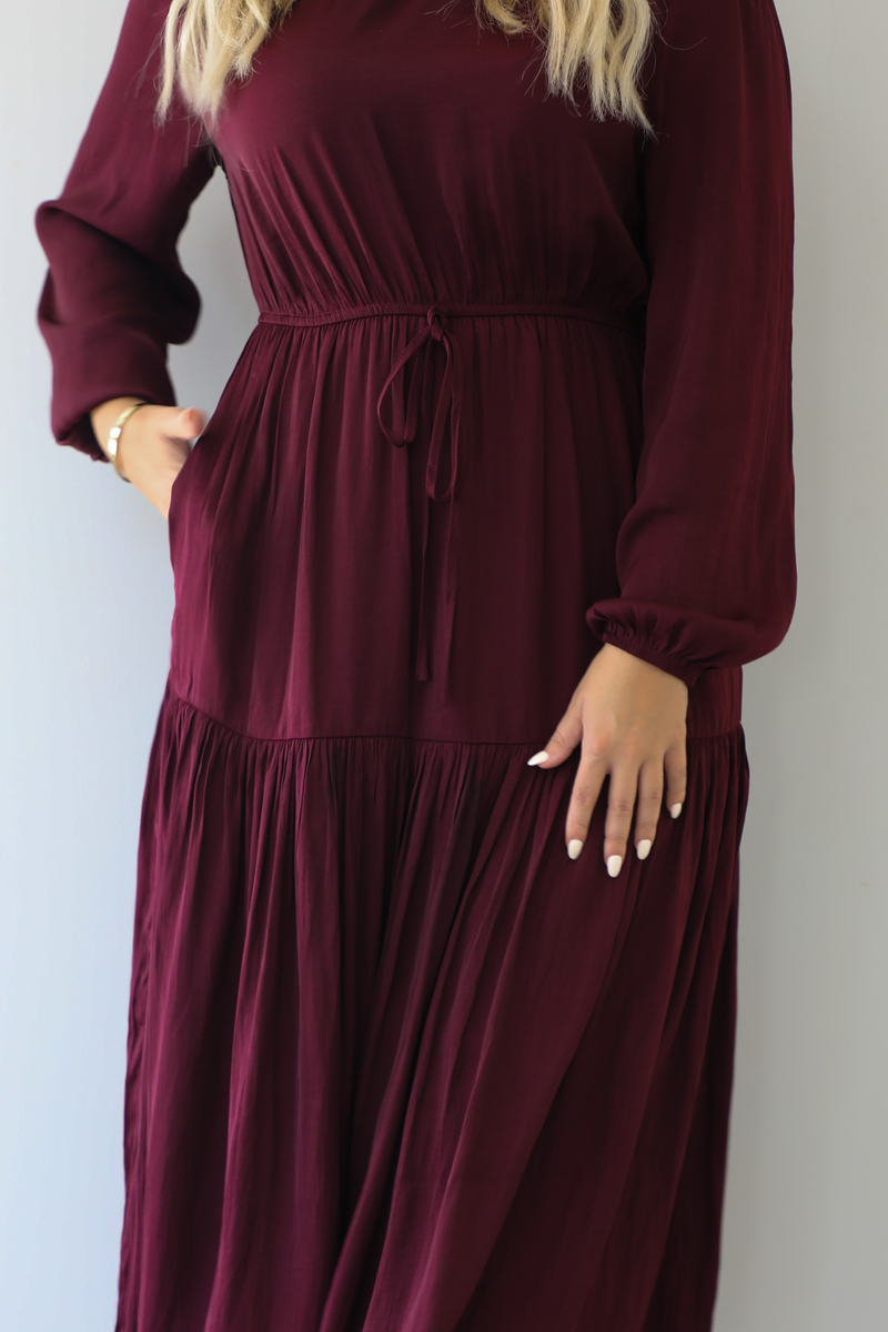 Make Life Easier Maxi Dress: Burgundy