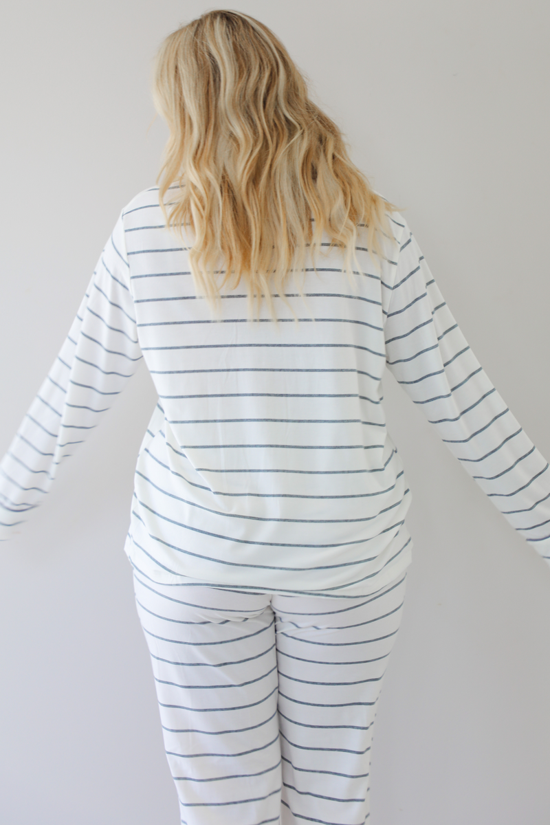 Snuggled Up Pajama Set: Grey/White