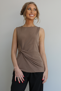 Knot Detail Tank: Brown